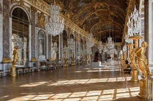 800px-Chateau_Versailles_Galerie_des_Glaces